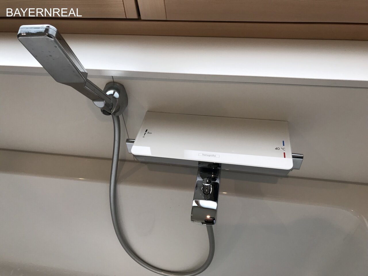 Komplett und hochwertig saniertes sehr schönes Reihenhaus zu vermieten!