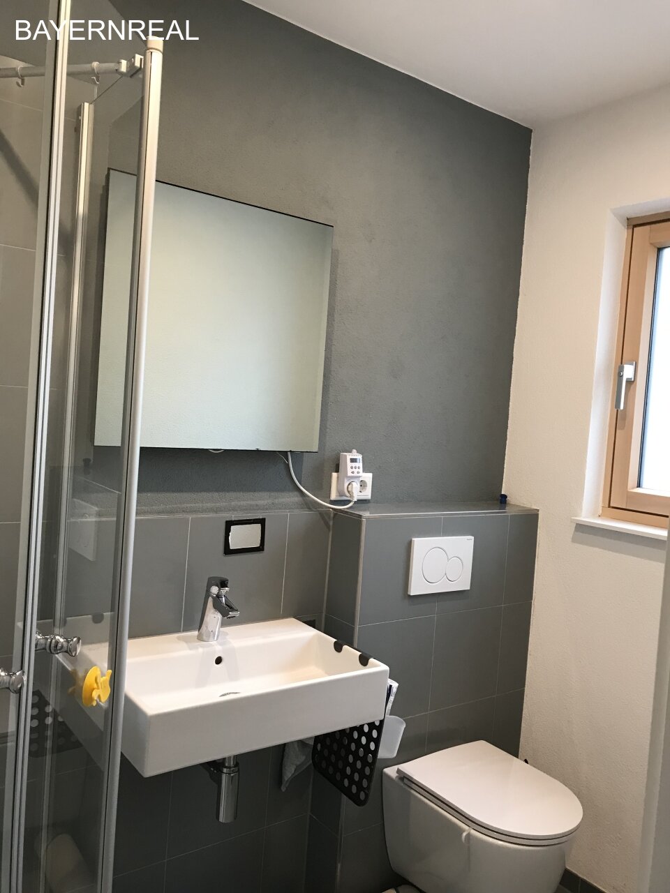 Komplett und hochwertig saniertes sehr schönes Reihenhaus zu vermieten!