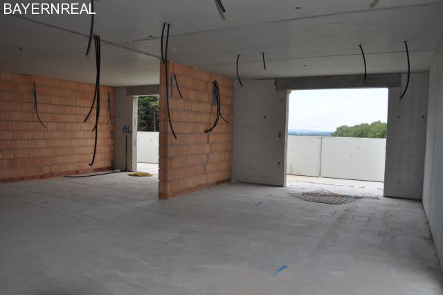 Offene Raumgestaltung und große Fensterflächen. Offene Raumgestaltung und große Fensterflächen.