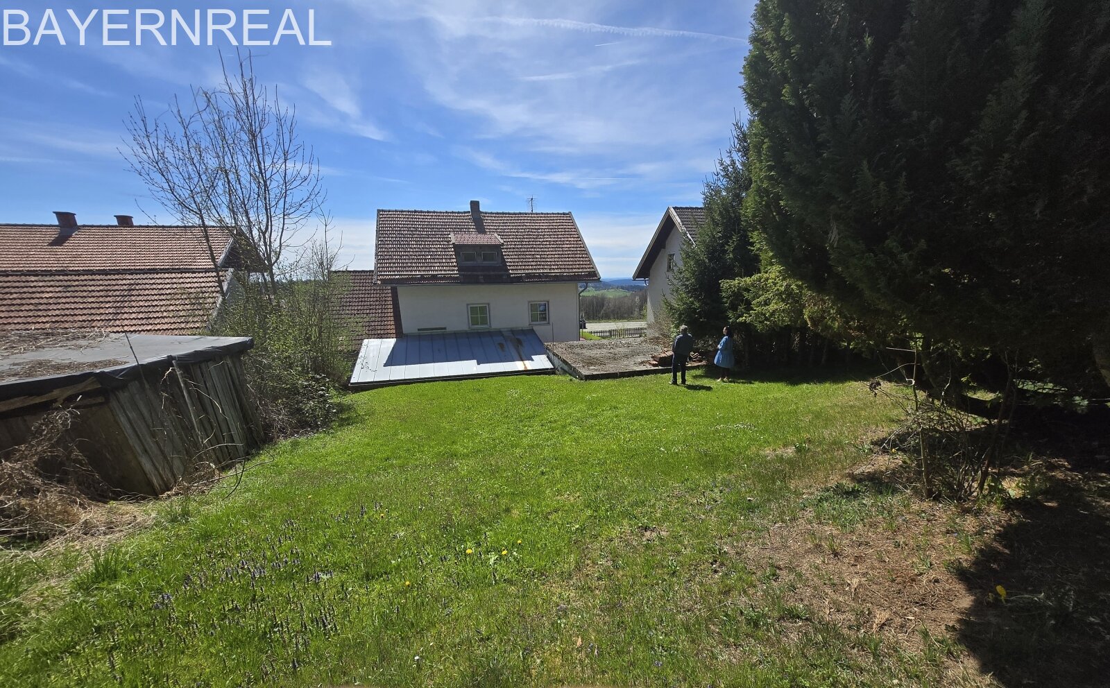 Charmantes Ein-bzw. Mehrfamilienhaus mit Potenzial in traumhafter Aussichtslage im Bayerischen Wald